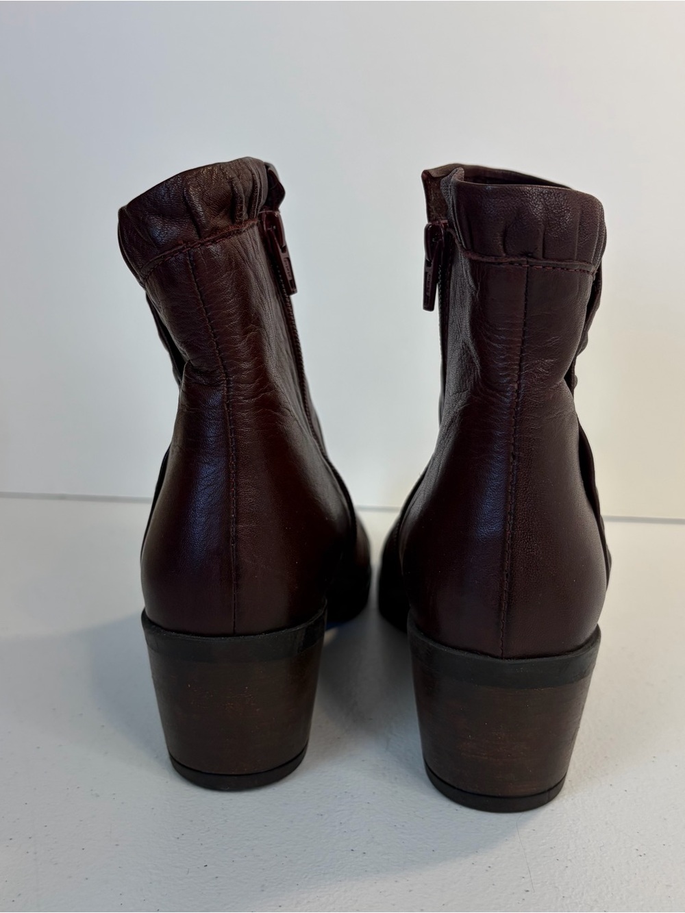 Bueno Connie Burgundy Red Leather Ankle Bootie Boots Winter Lined Size 37 6.5 7 - Picture 6 of 10